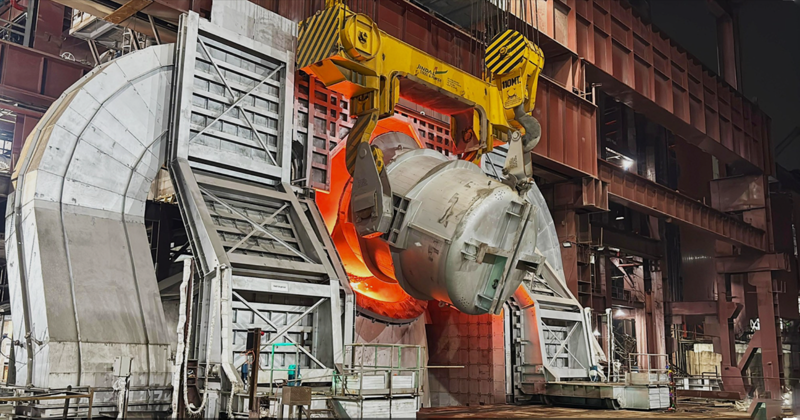 EN 407 convective heat resistance test showing glove exposed to flame and hot airflow